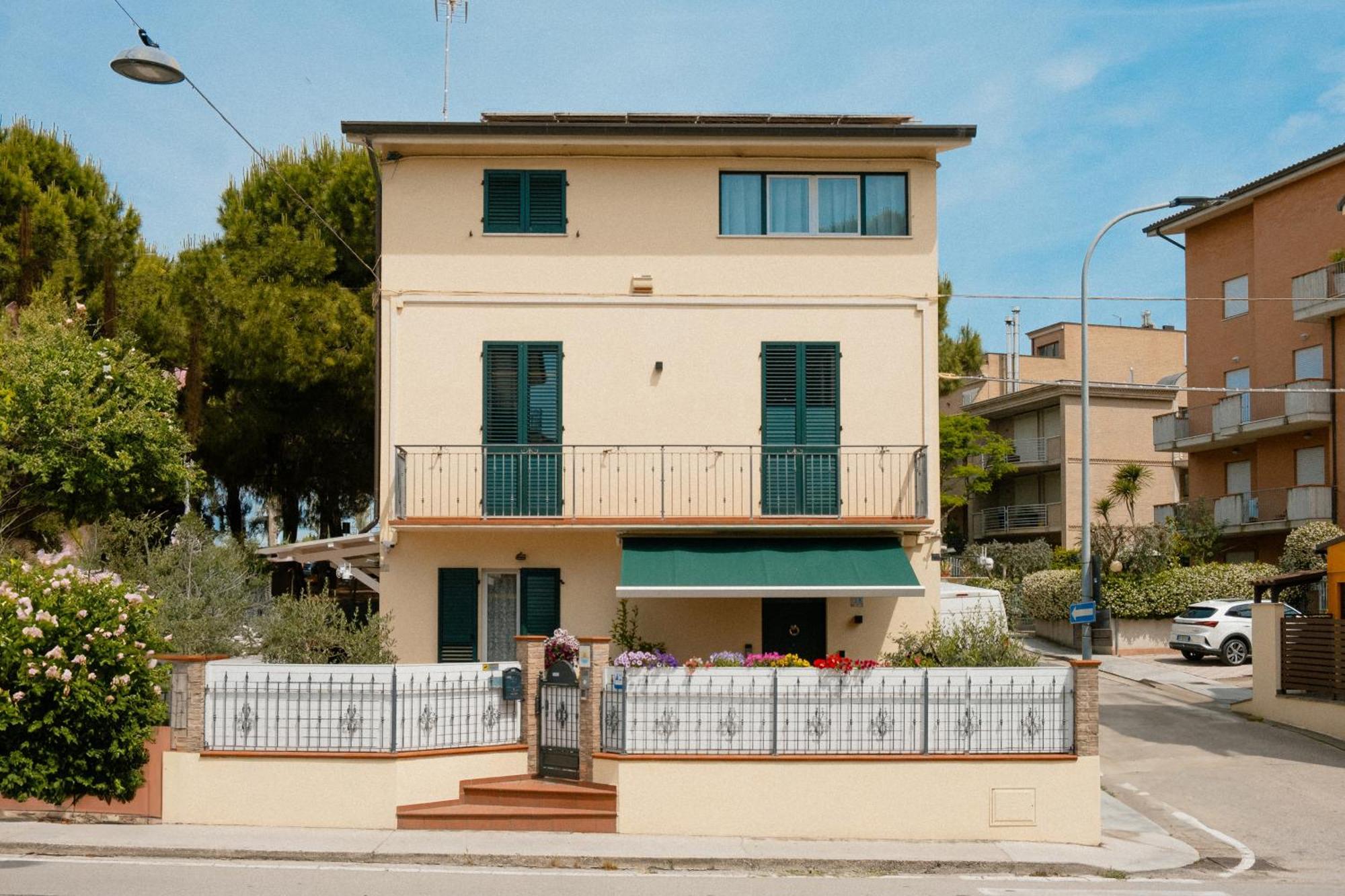 Residenza Nonno Mella Hotel Porto Sant'Elpidio Exterior photo